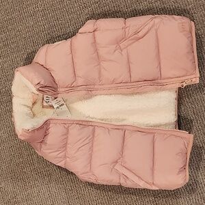 Gap kids Small pink puffer vest NWT